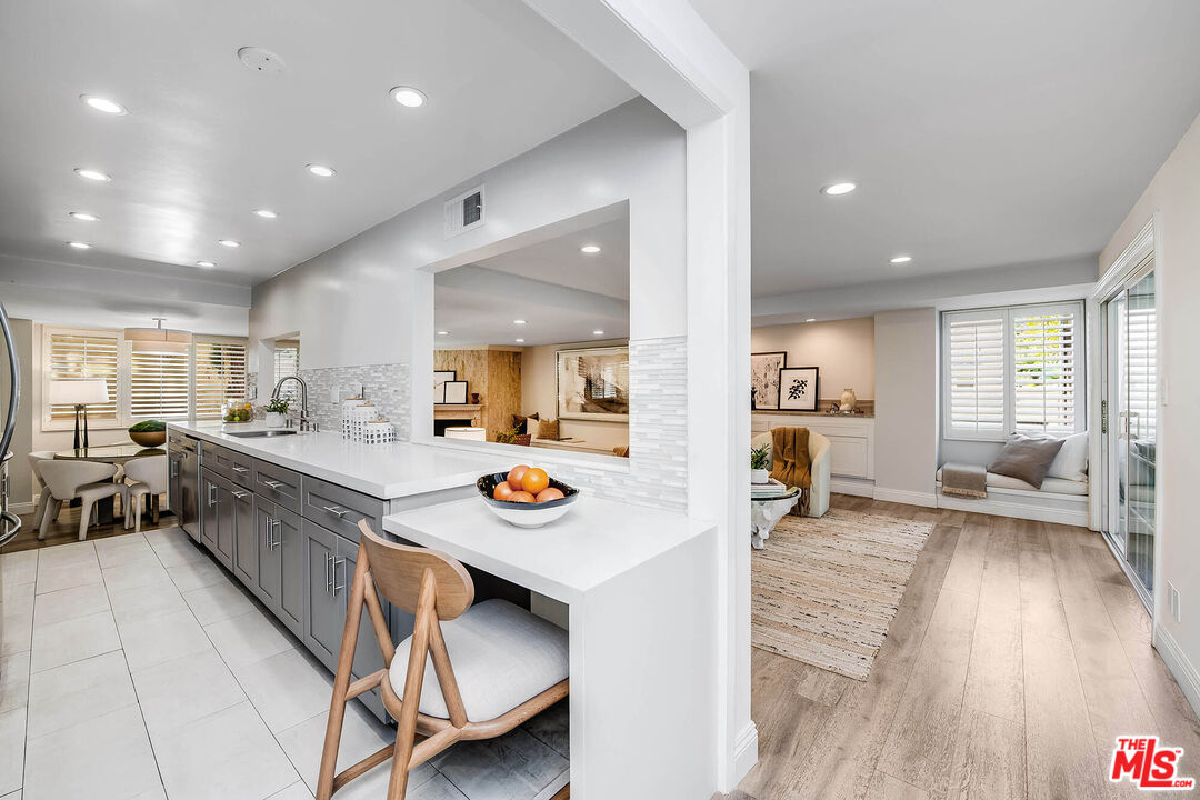 441 N Oakhurst Dr Unit: 203