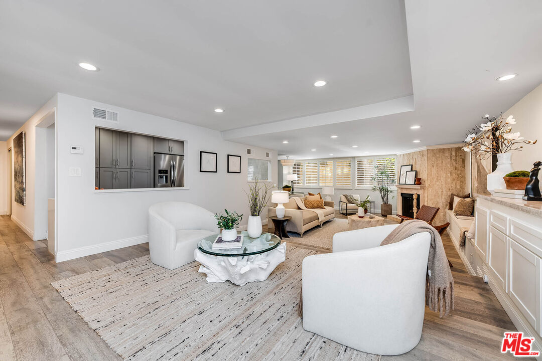 441 N Oakhurst Dr Unit: 203