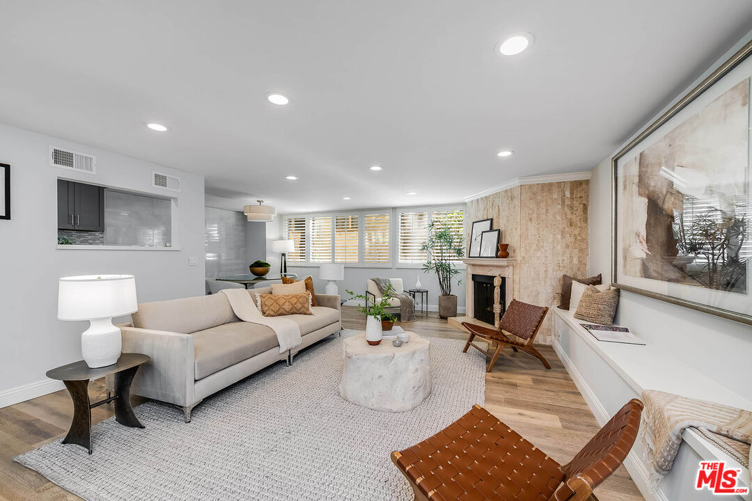 441 N Oakhurst Dr Unit: 203