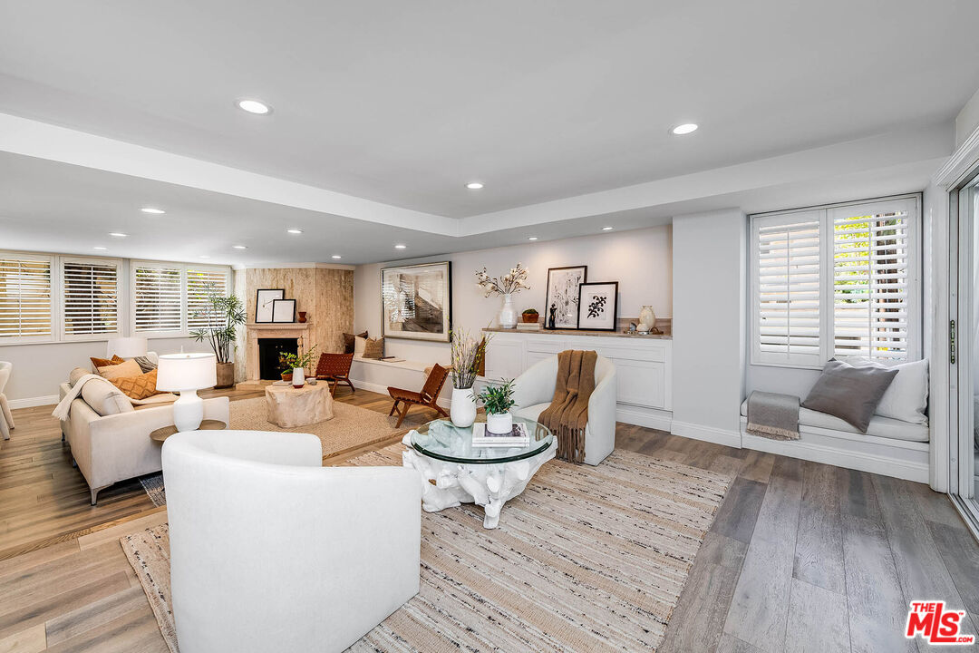 441 N Oakhurst Dr Unit: 203