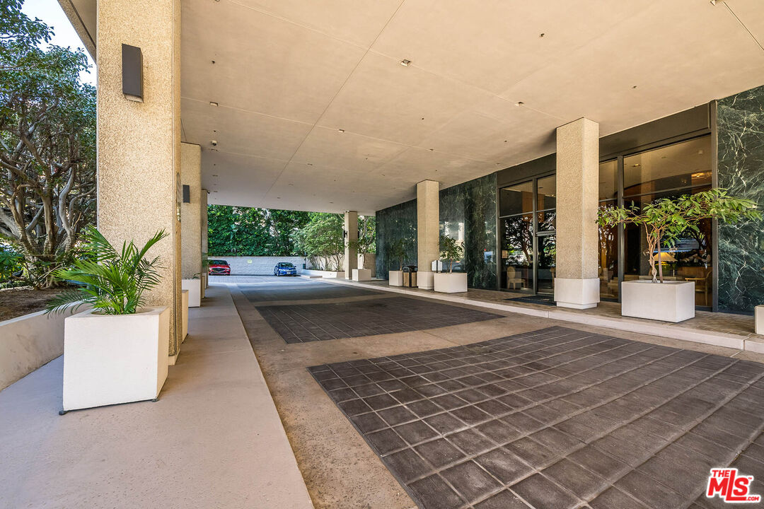 10790 Wilshire Blvd Unit: 504