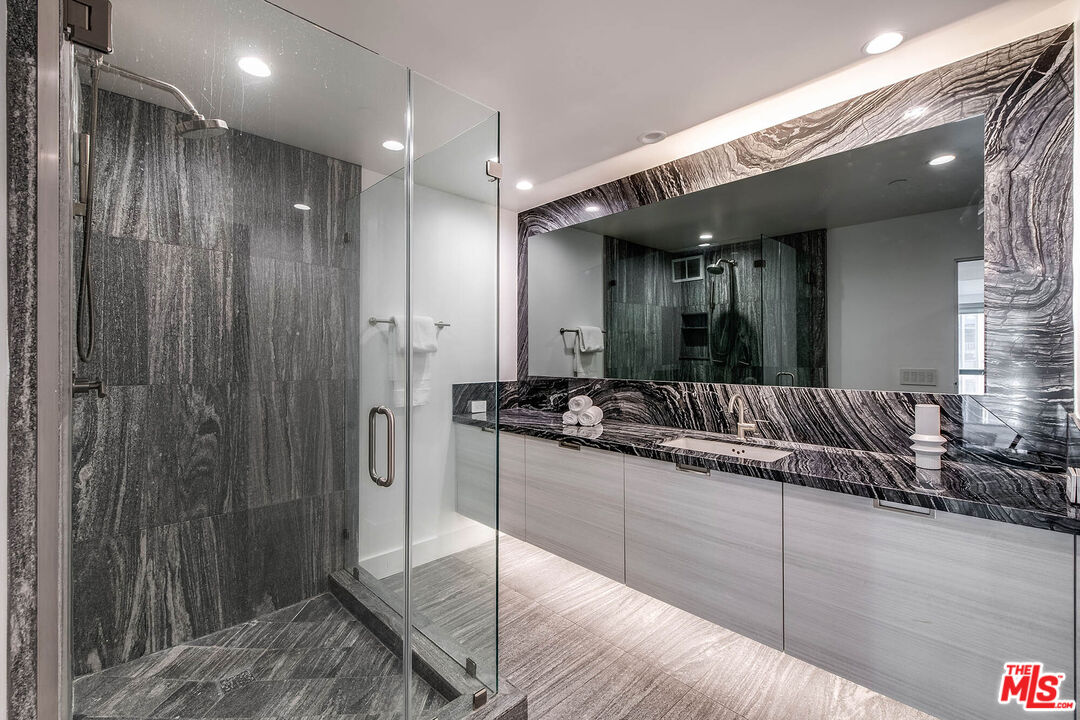 10790 Wilshire Blvd Unit: 504