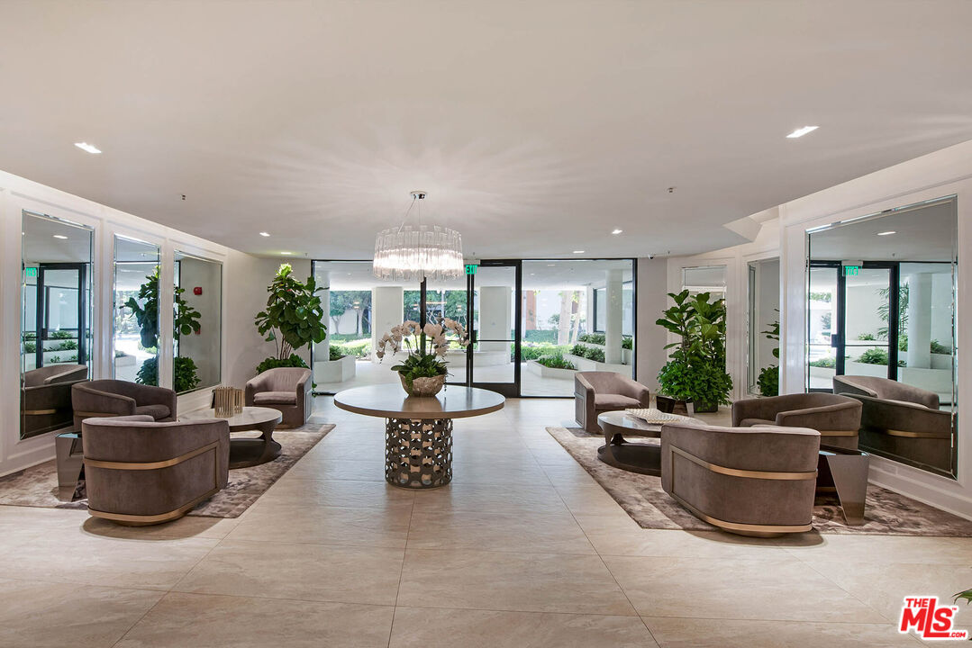 2132 Century Park Ln Unit: 104