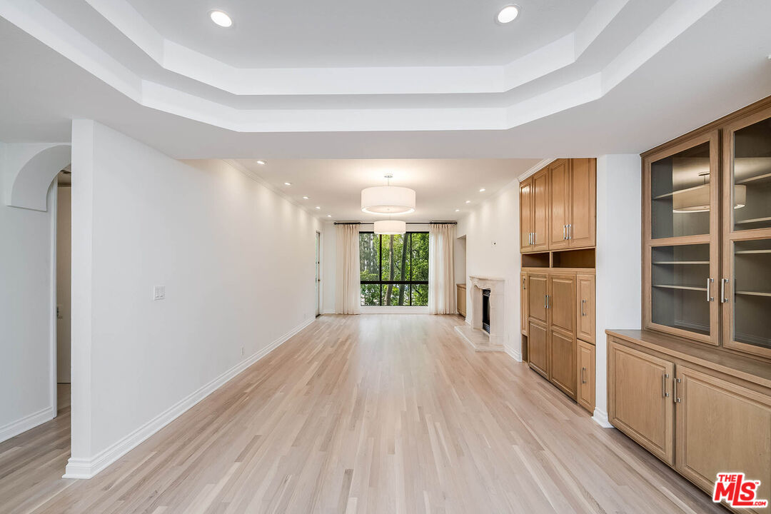 2132 Century Park Ln Unit: 104