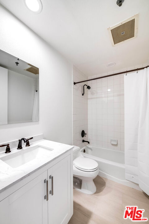 2132 Century Park Ln Unit: 104