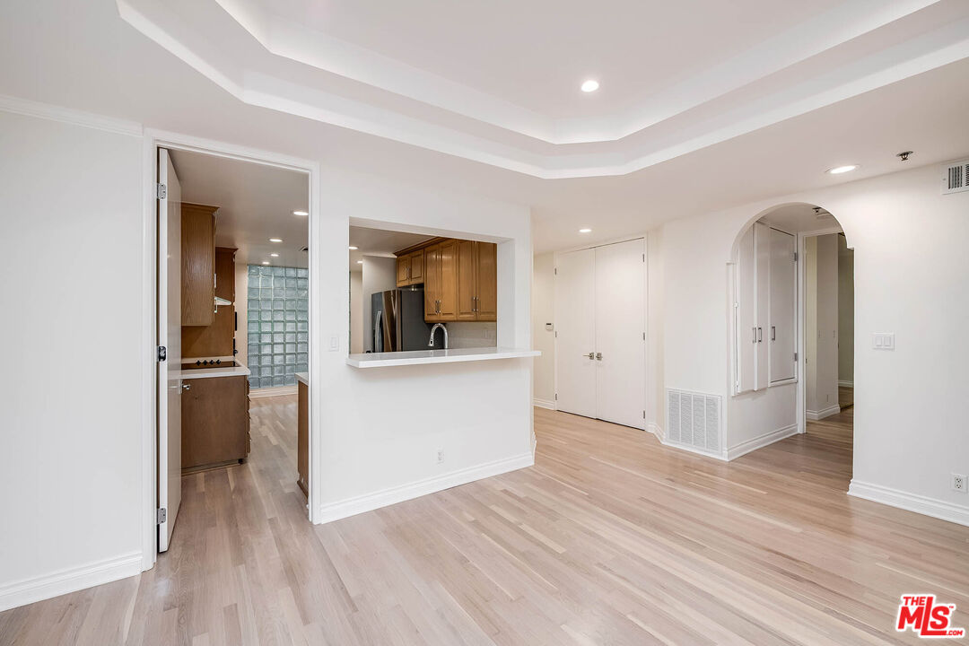 2132 Century Park Ln Unit: 104