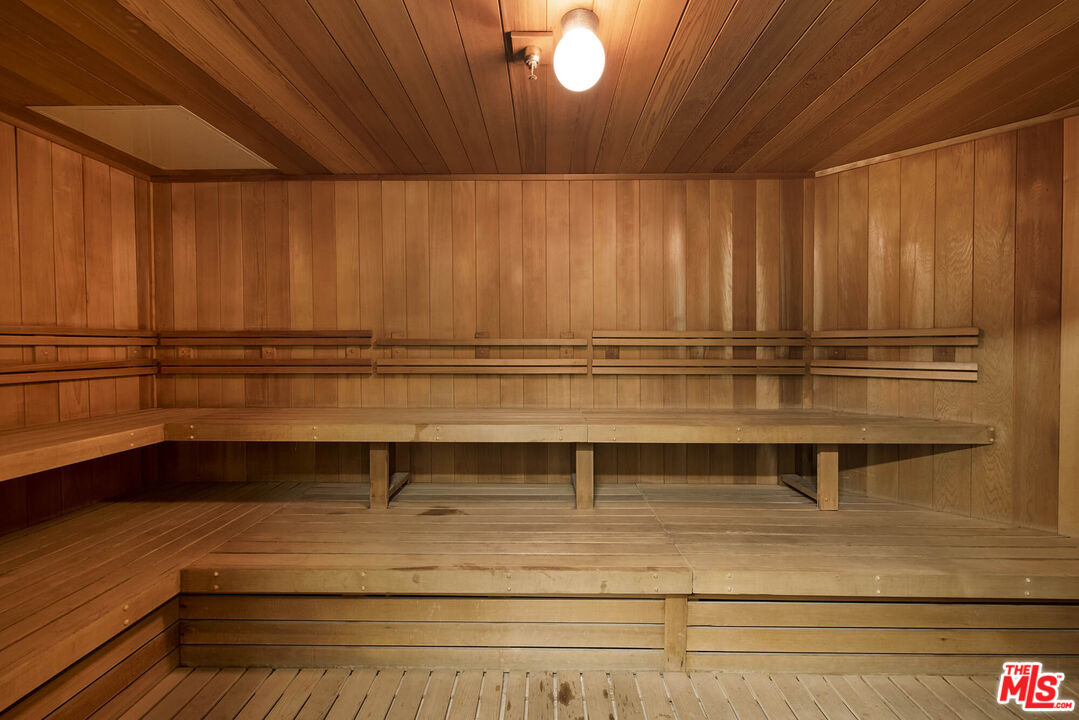 2132 Century Park Ln Unit: 104