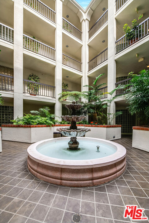 2132 Century Park Ln Unit: 104