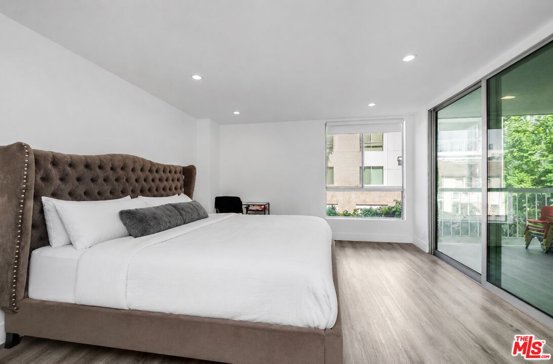 441 N Oakhurst Dr Unit: 304