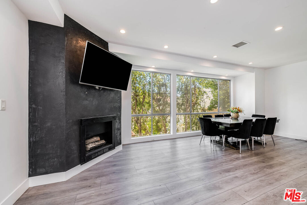 441 N Oakhurst Dr Unit: 304