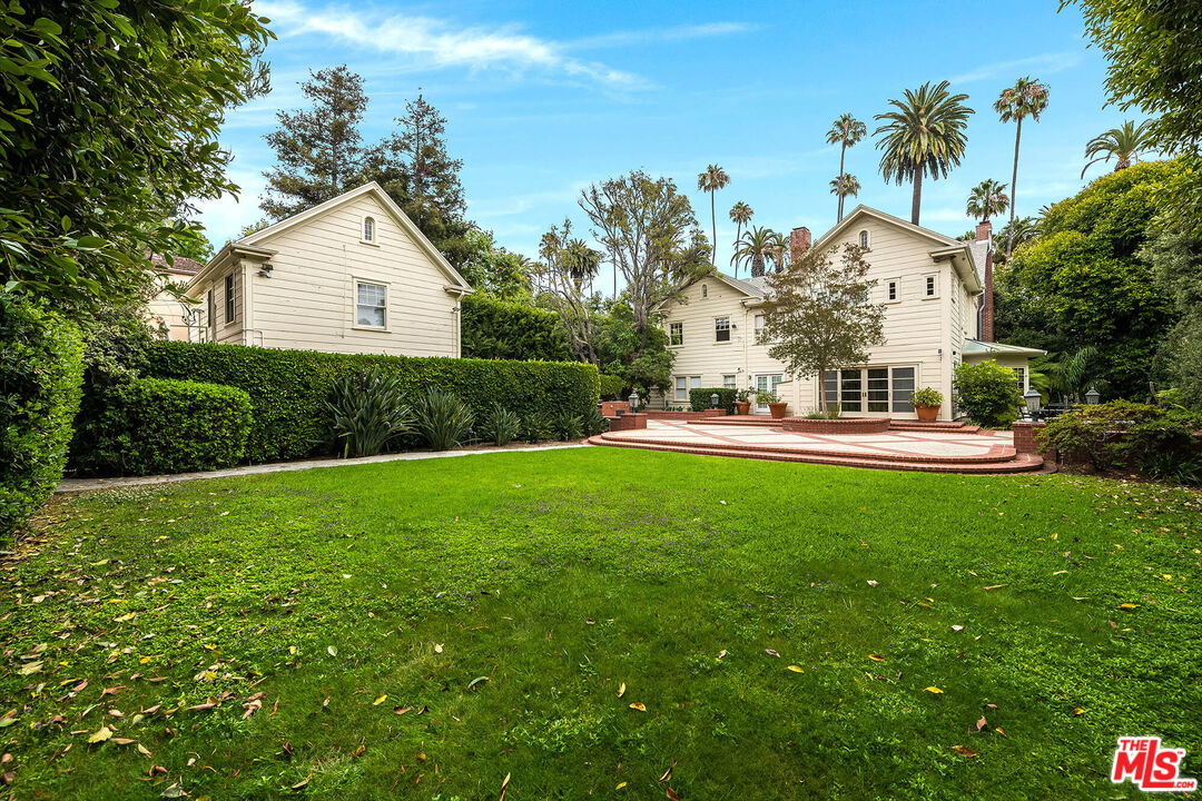 809 N Bedford Dr