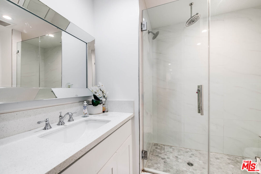 441 N Oakhurst Dr Unit: 304