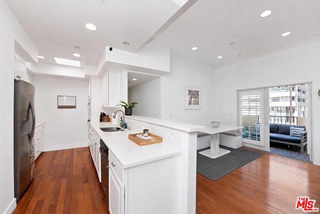1135 Rexford Dr Unit: 403