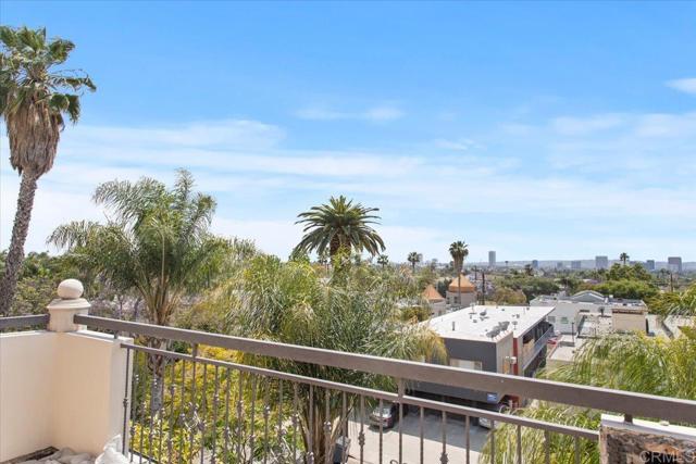 8121 Norton AVE Unit: 401