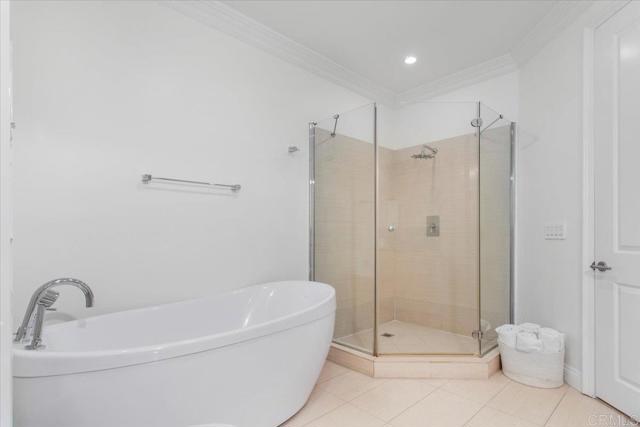 8121 Norton AVE Unit: 401