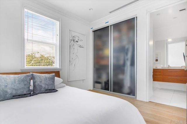 8121 Norton AVE Unit: 401