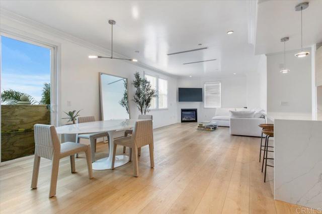 8121 Norton AVE Unit: 401