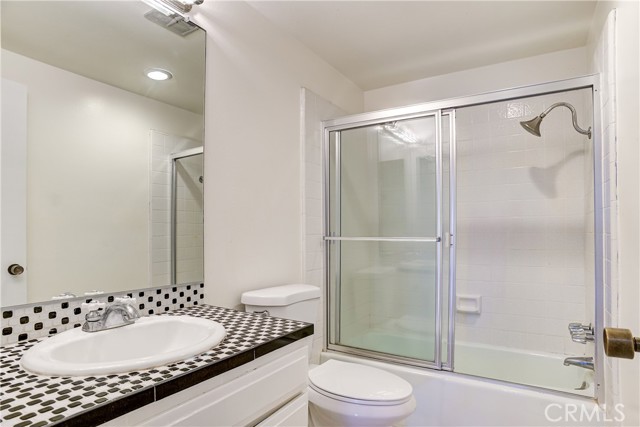 137 S Palm DR Unit: 503
