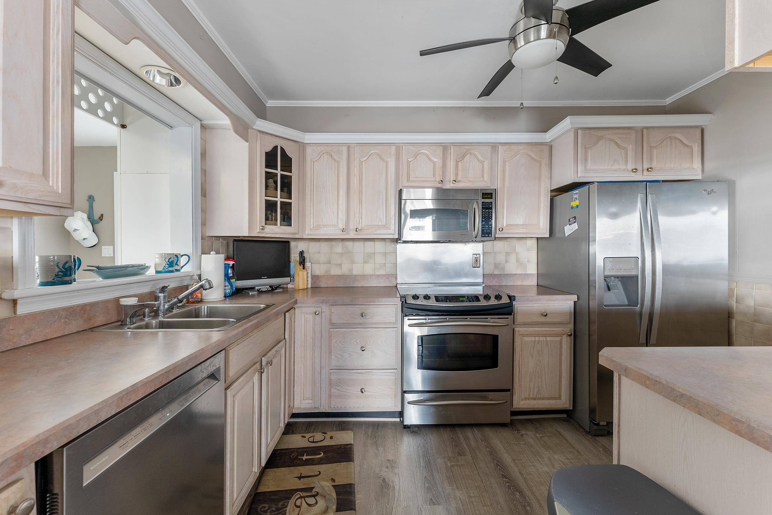 3954 Ocean Drive Unit: First Flr