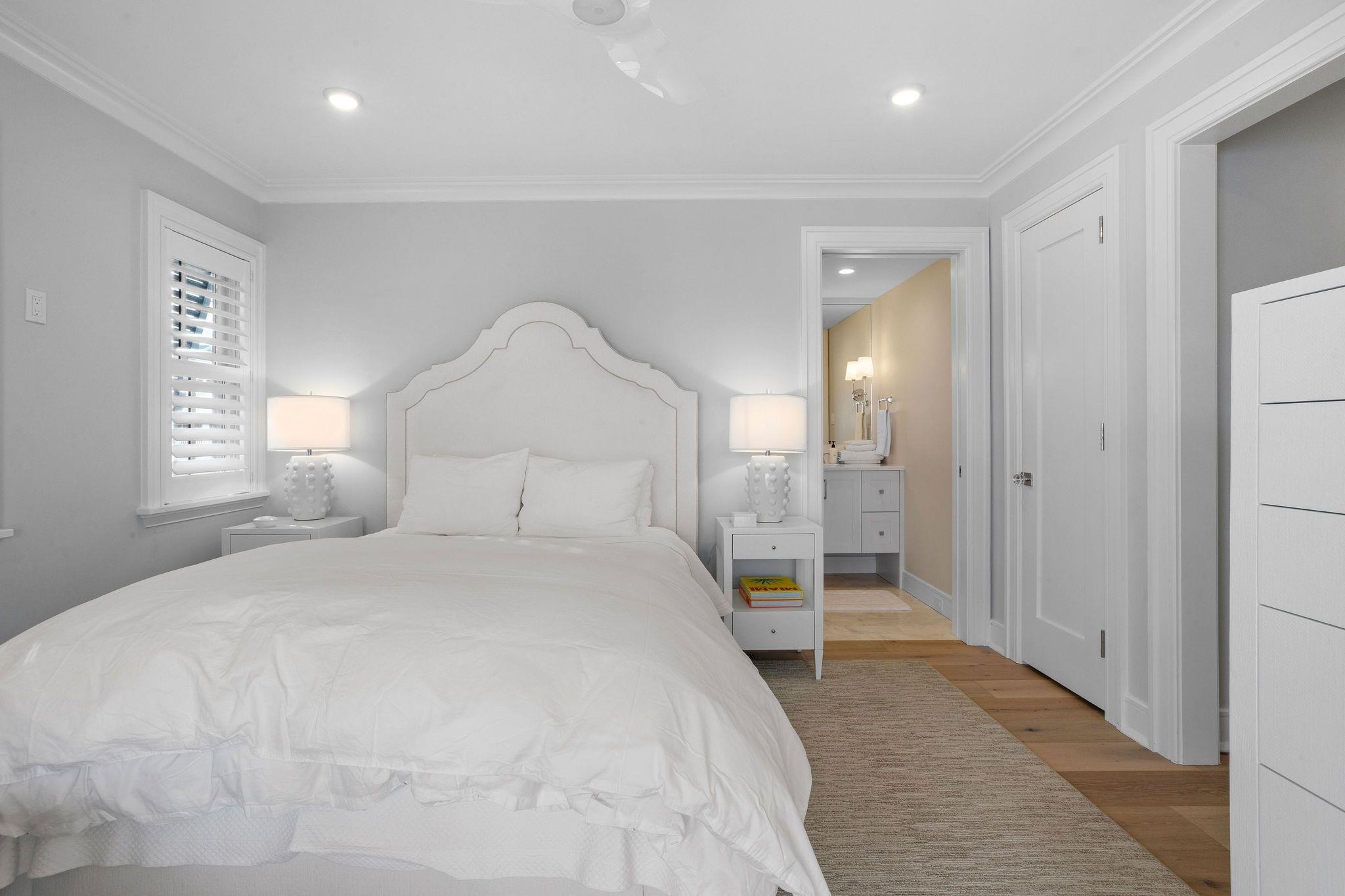 2488 Avalon Avenue Unit: Unit 1