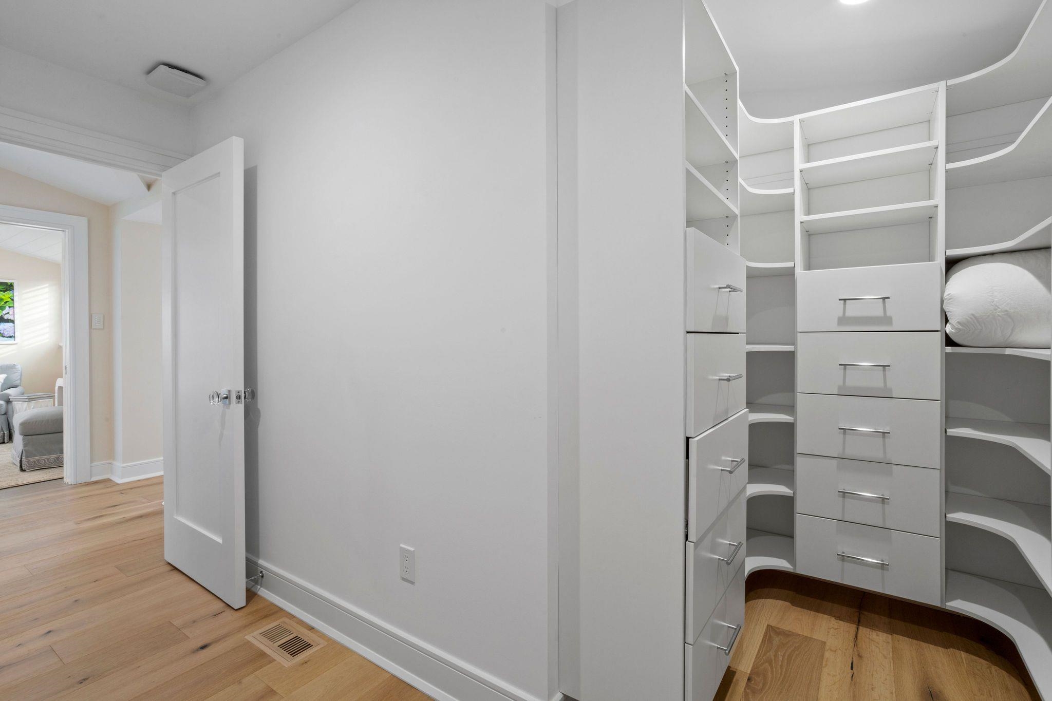 2488 Avalon Avenue Unit: Unit 1