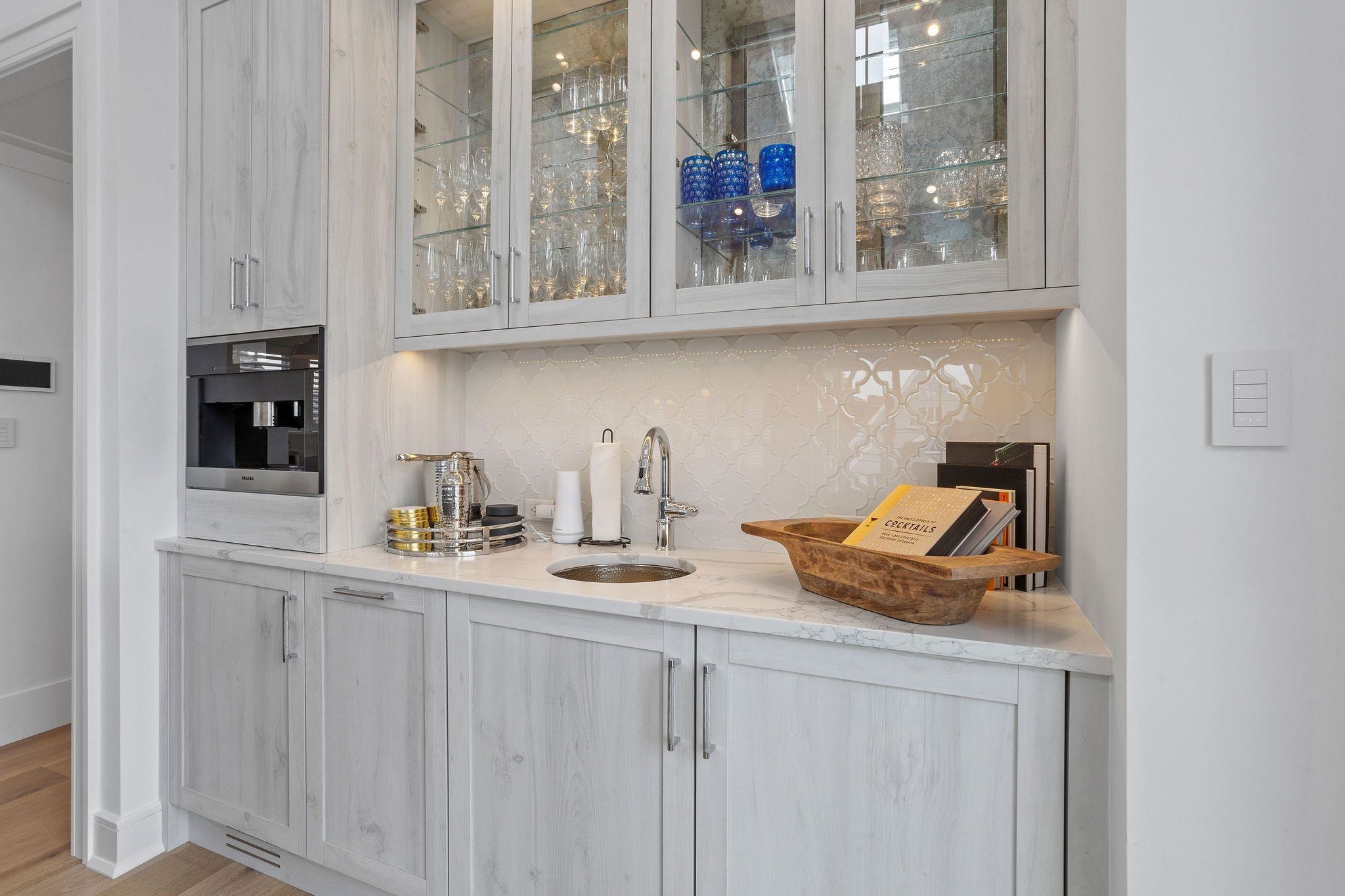 2488 Avalon Avenue Unit: Unit 1