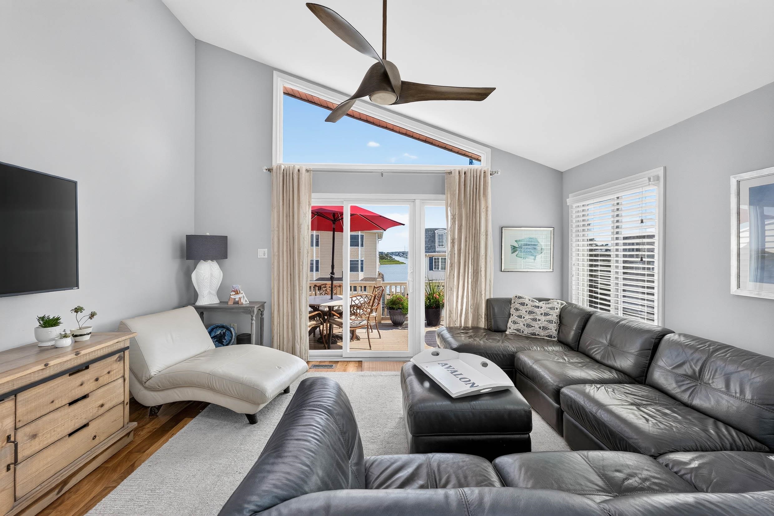 356 East 39th Unit: East
