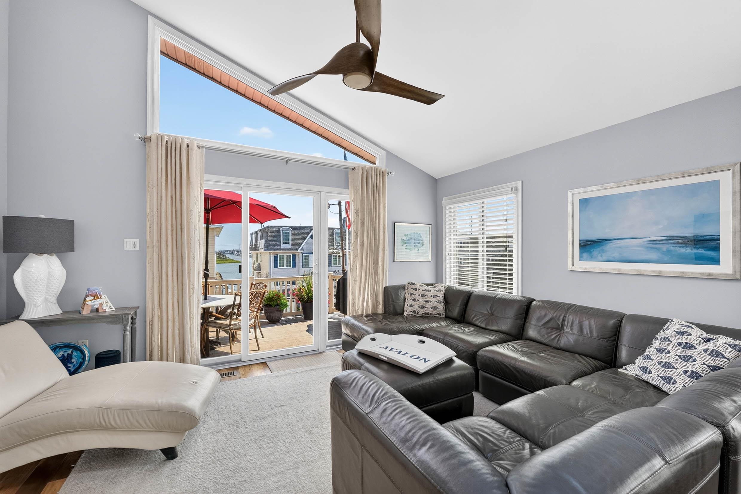 356 East 39th Unit: East