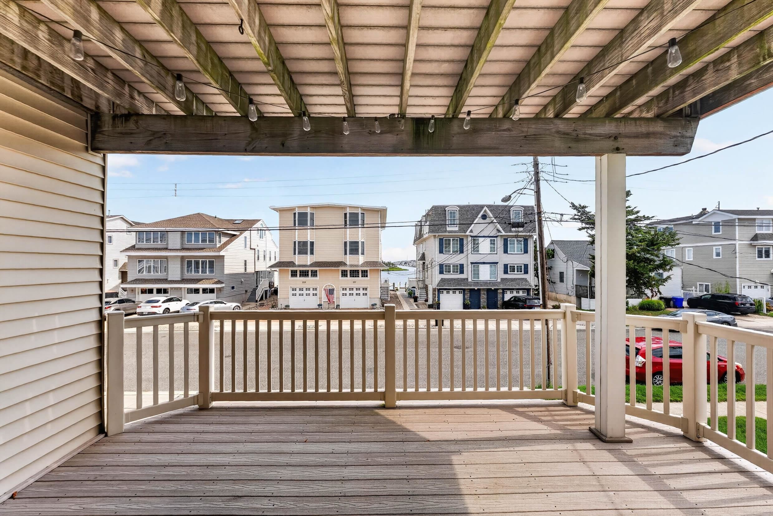 356 East 39th Unit: East