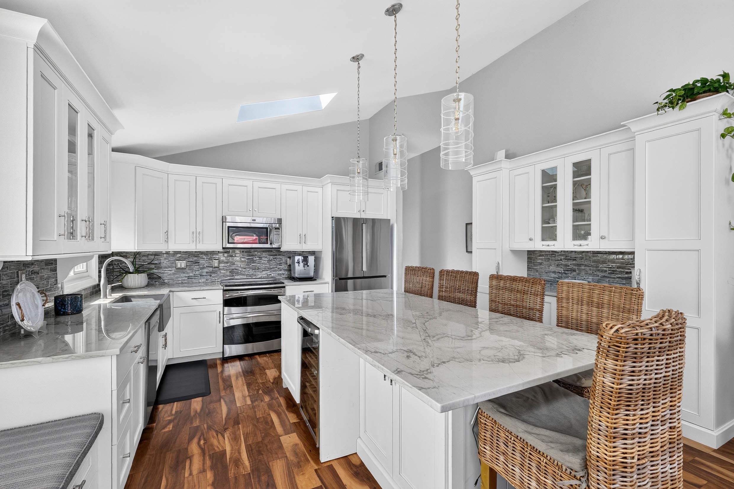 356 East 39th Unit: East