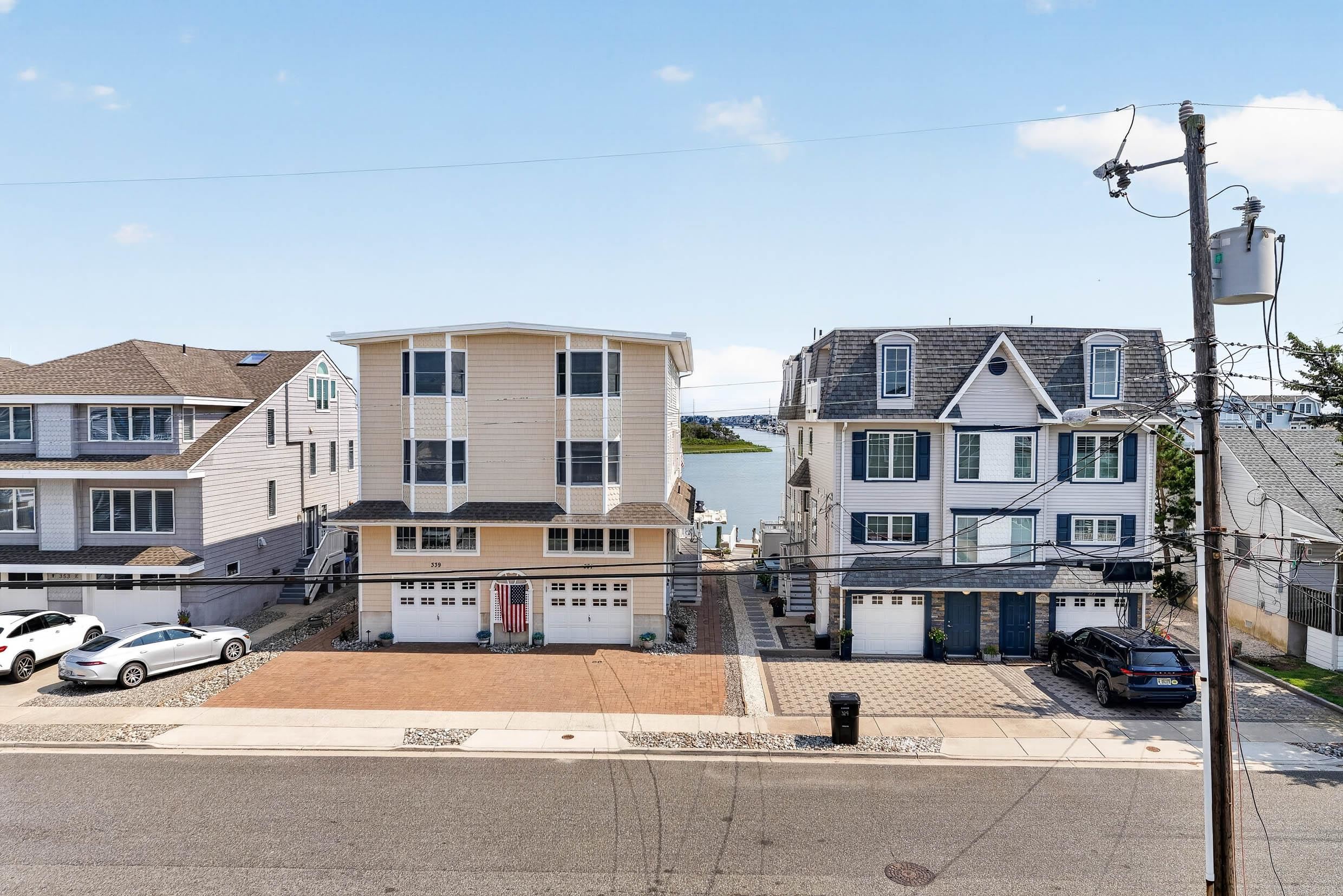 356 East 39th Unit: East