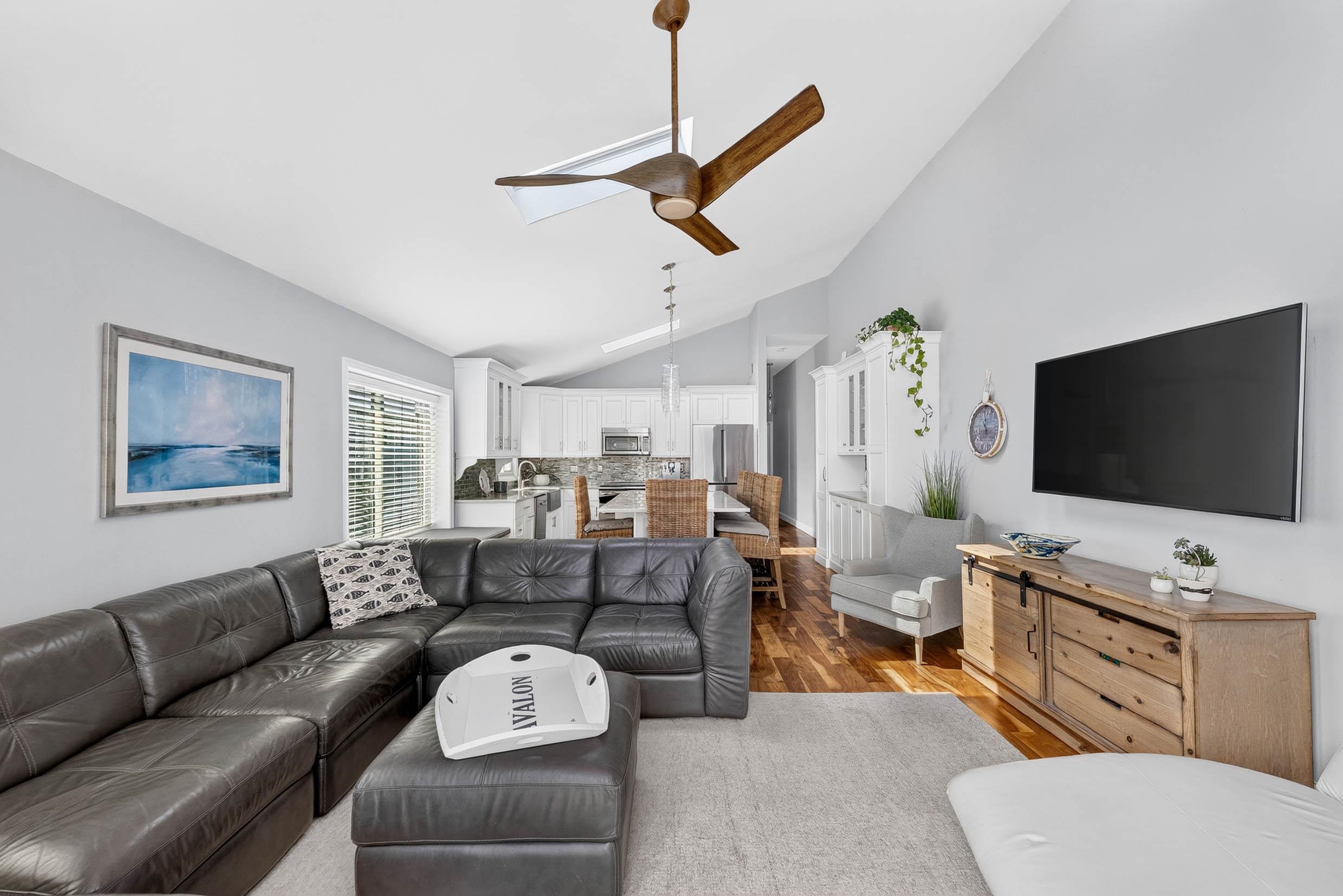 356 East 39th Unit: East
