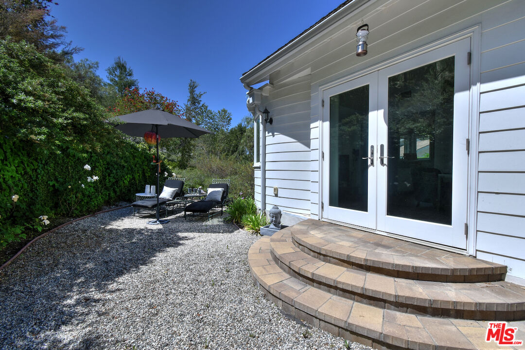 3935 Valley Meadow Rd