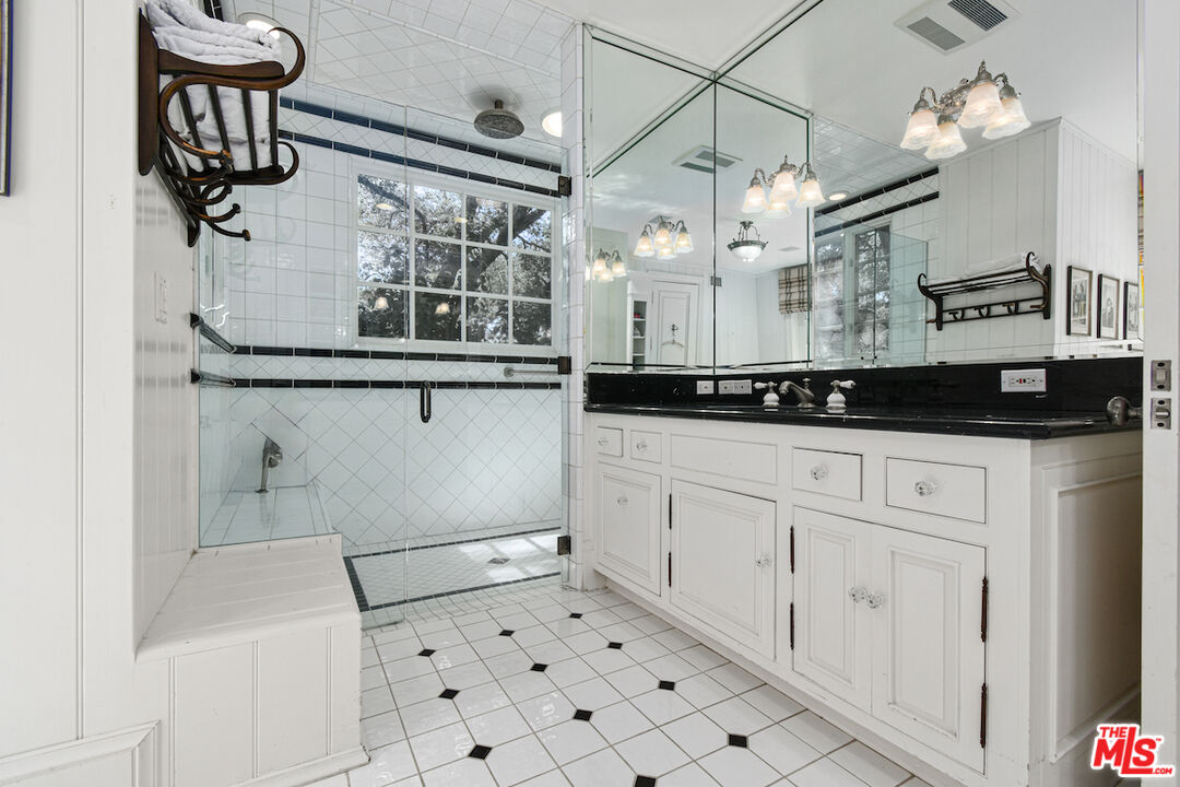 3935 Valley Meadow Rd