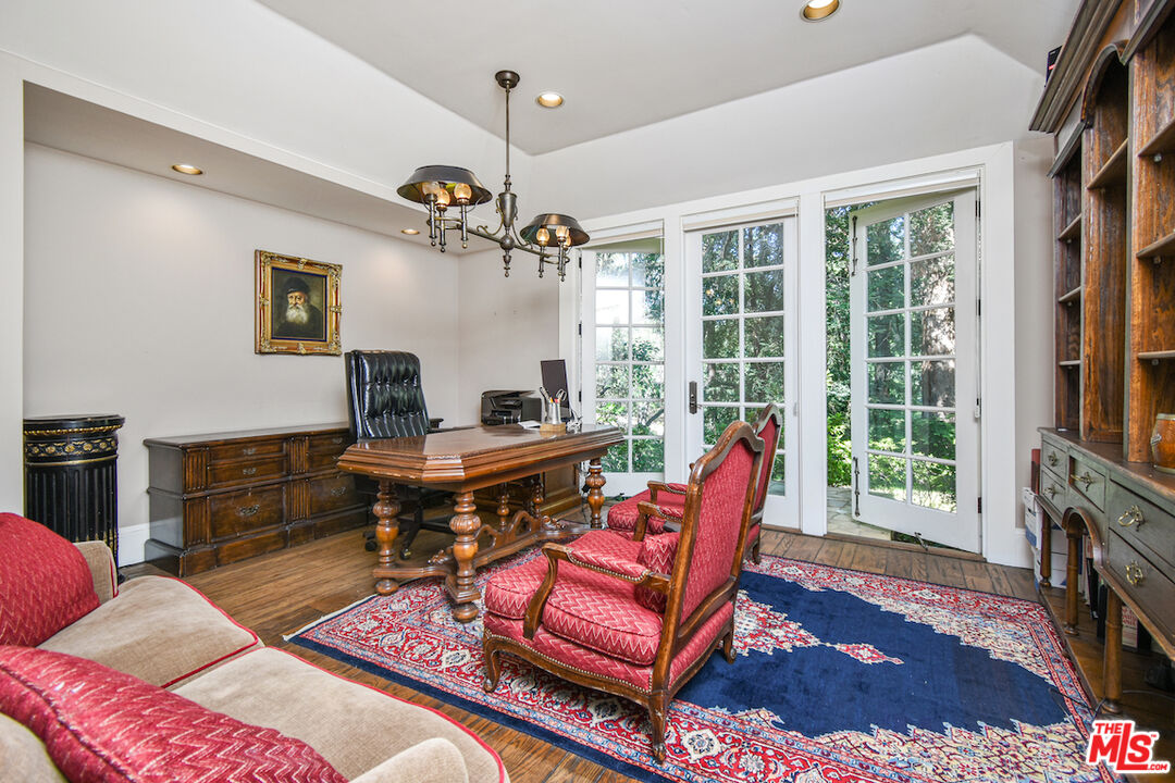 3935 Valley Meadow Rd