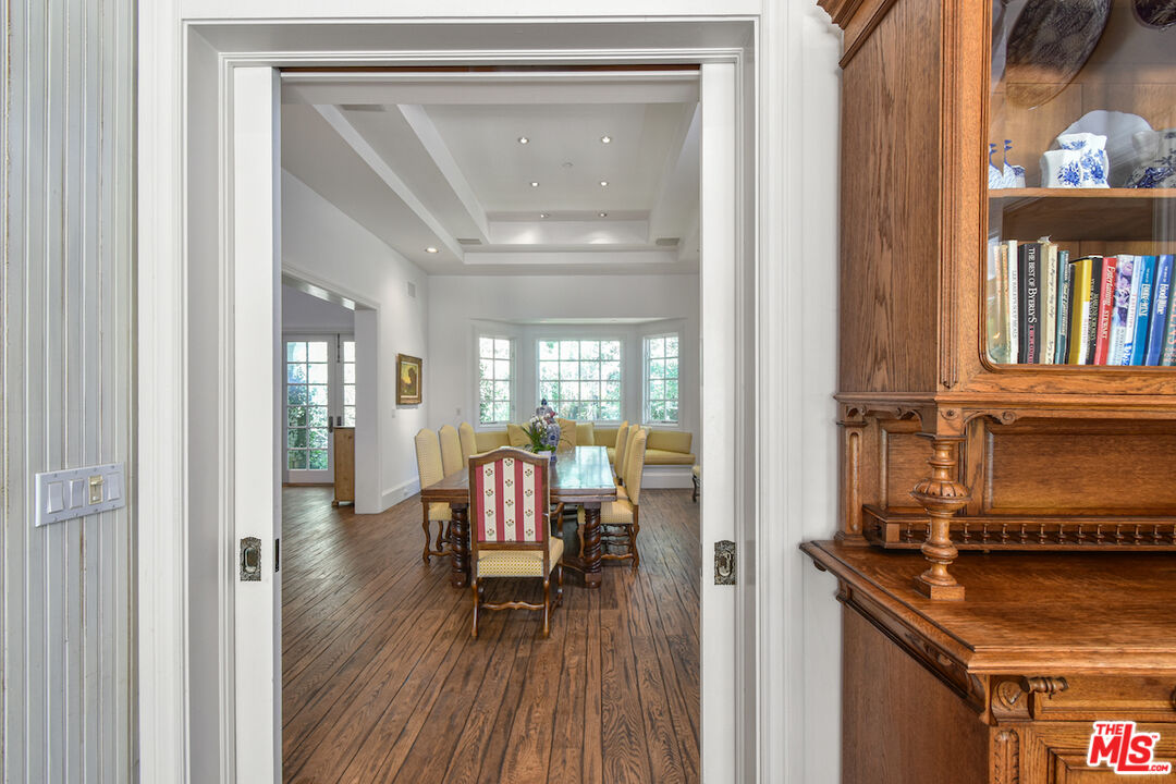 3935 Valley Meadow Rd