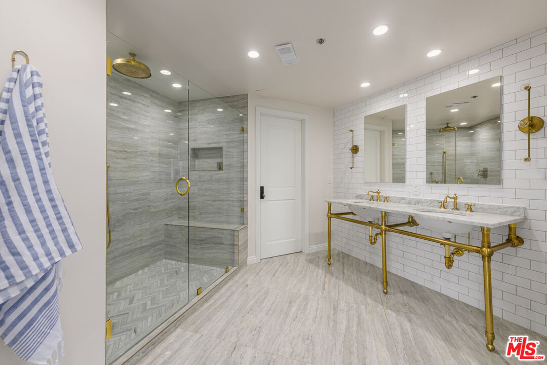 10550 Wilshire Blvd Unit: 505