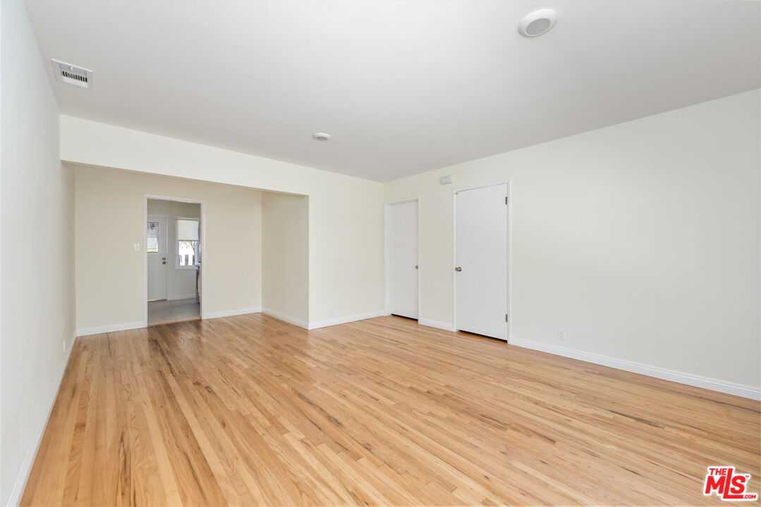 2007 E Villa Unit: B