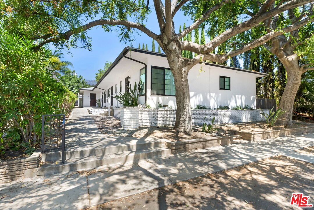 2007 E Villa St Unit: C