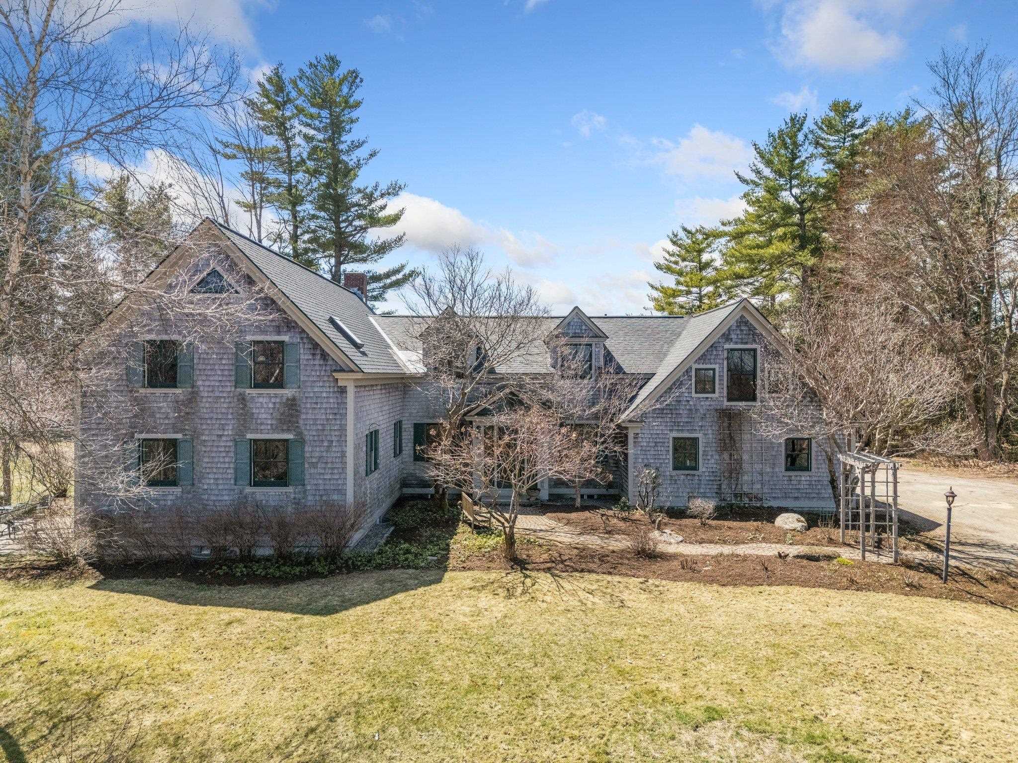 152 Windy Row