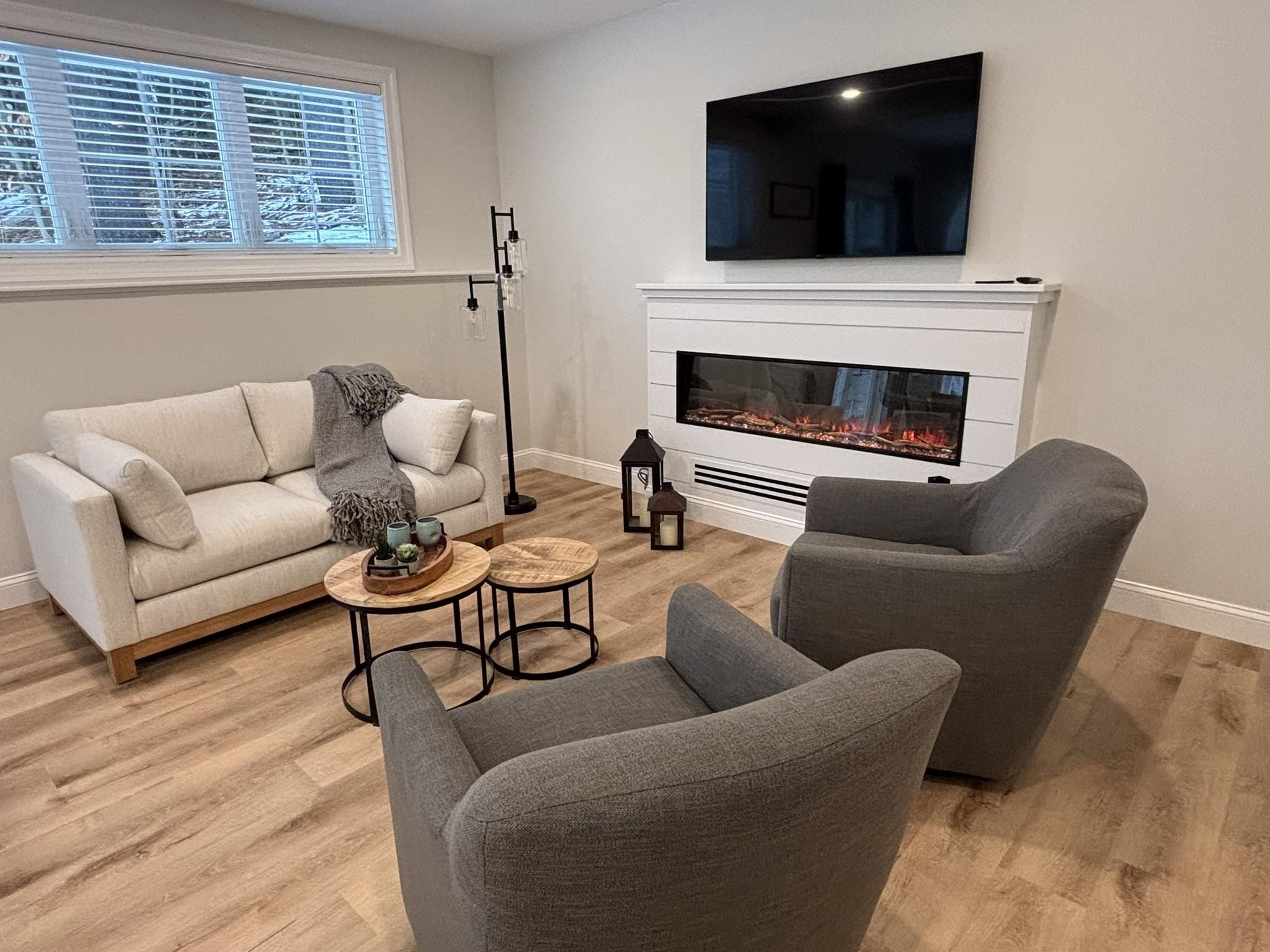 21 Woodmans Lane Unit: 1