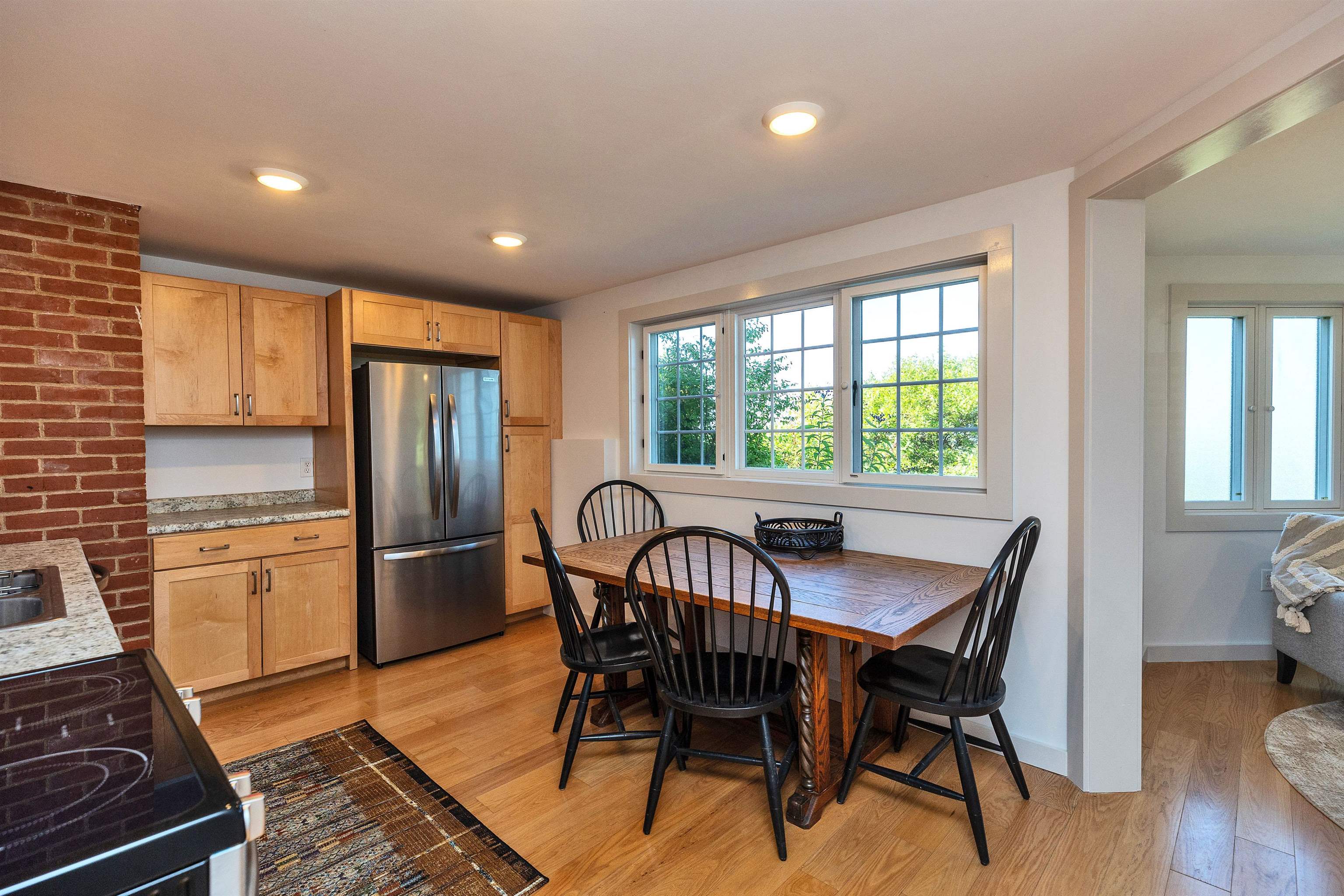 477 E Mountain Road