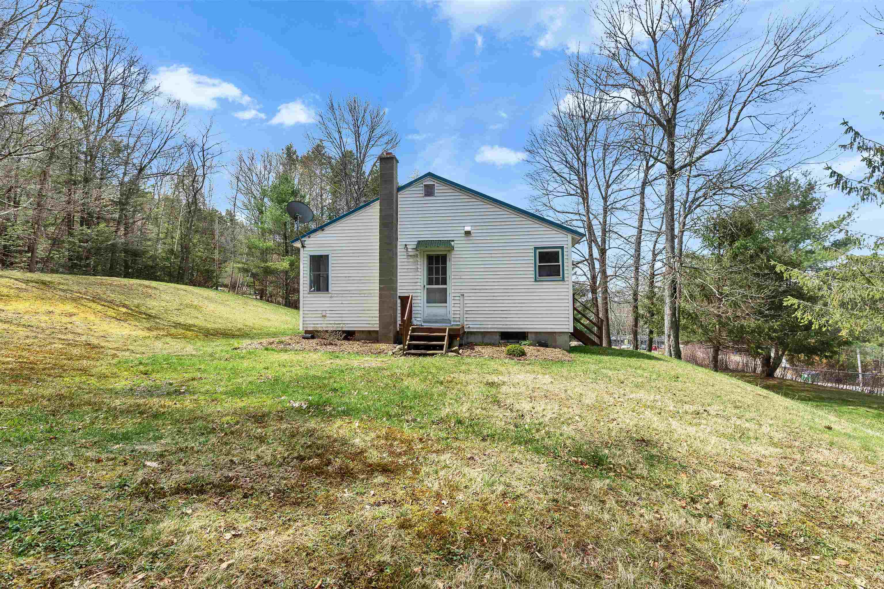 1720b Franklin Pierce Highway
