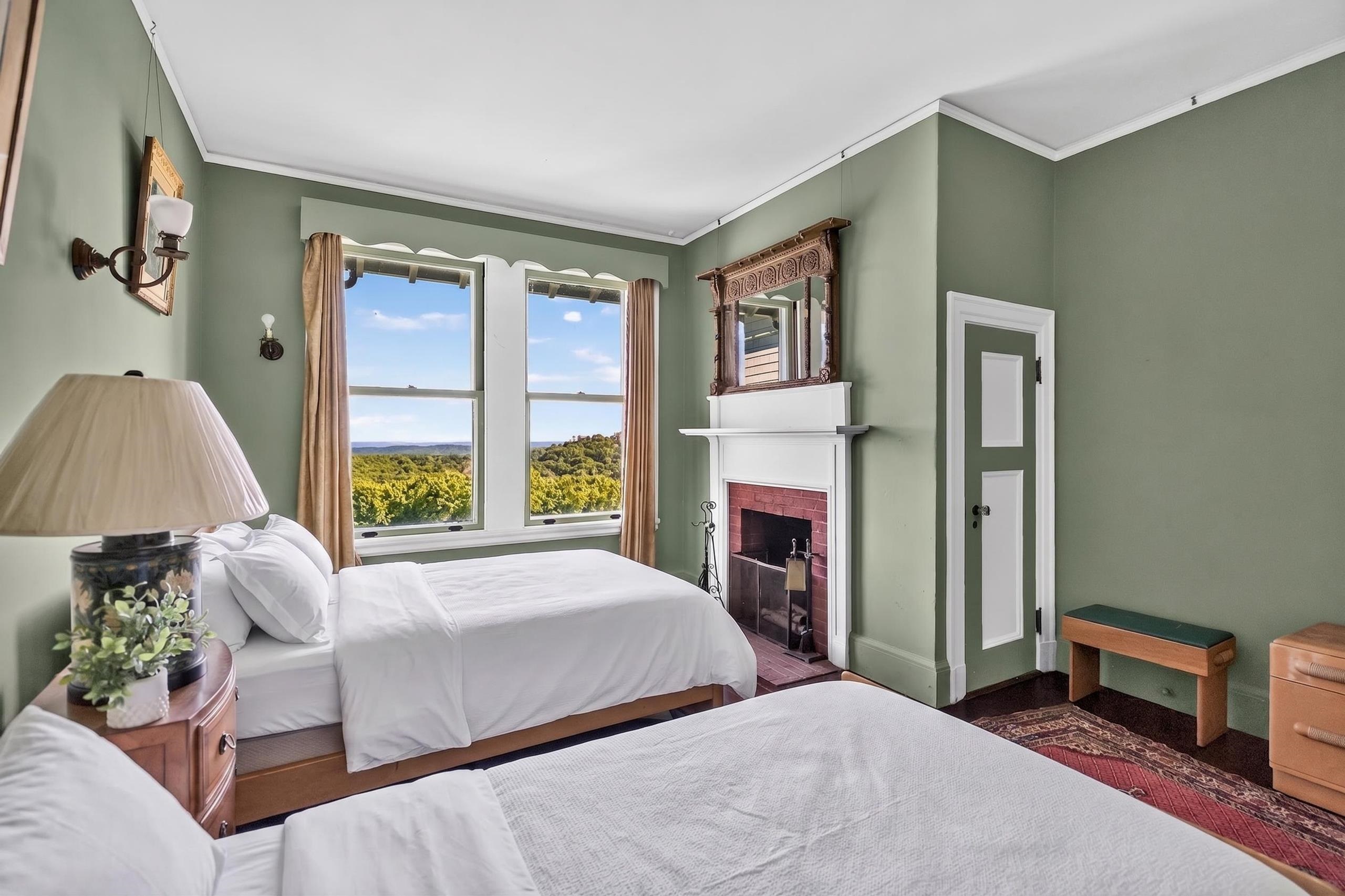 4 Windmill Hill Road