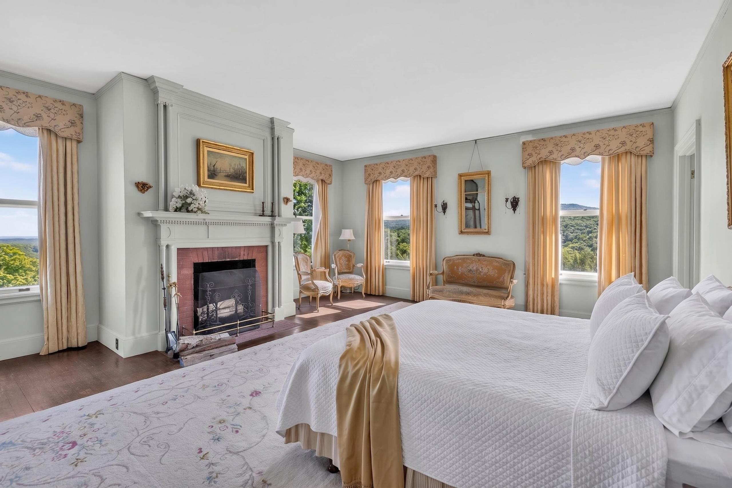 4 Windmill Hill Road