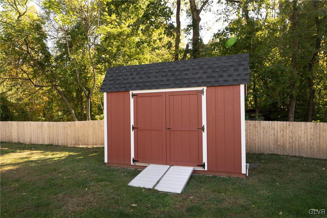 1365 Sleepy Hollow Road