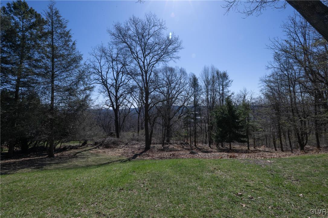 3466 Honeysuckle Road