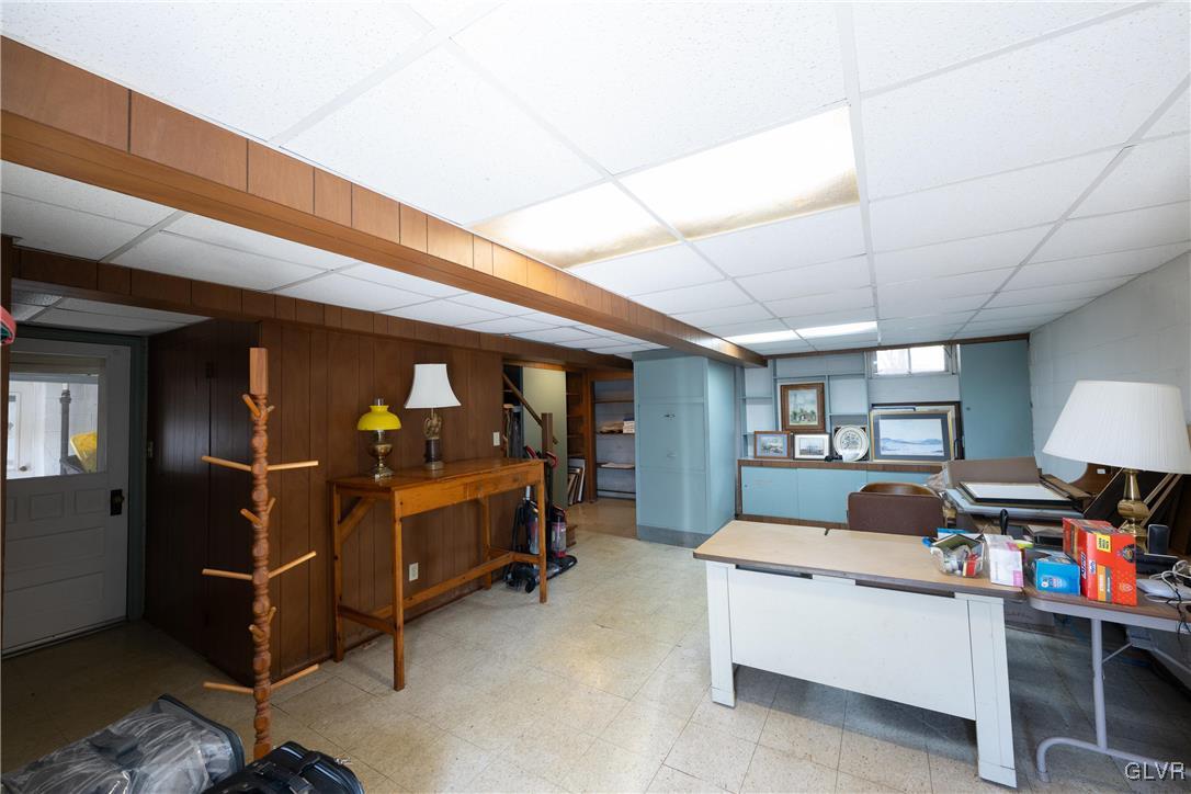 3466 Honeysuckle Road