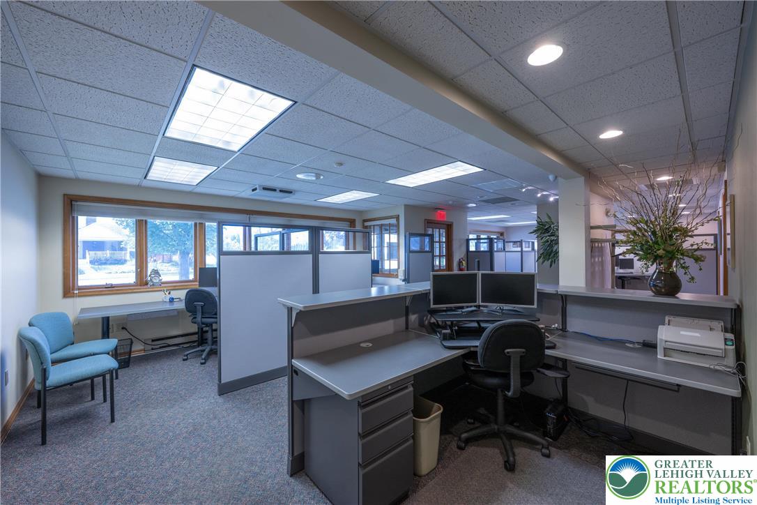 233 Pershing Boulevard