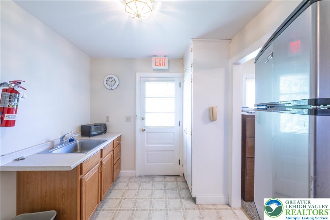 233 Pershing Boulevard